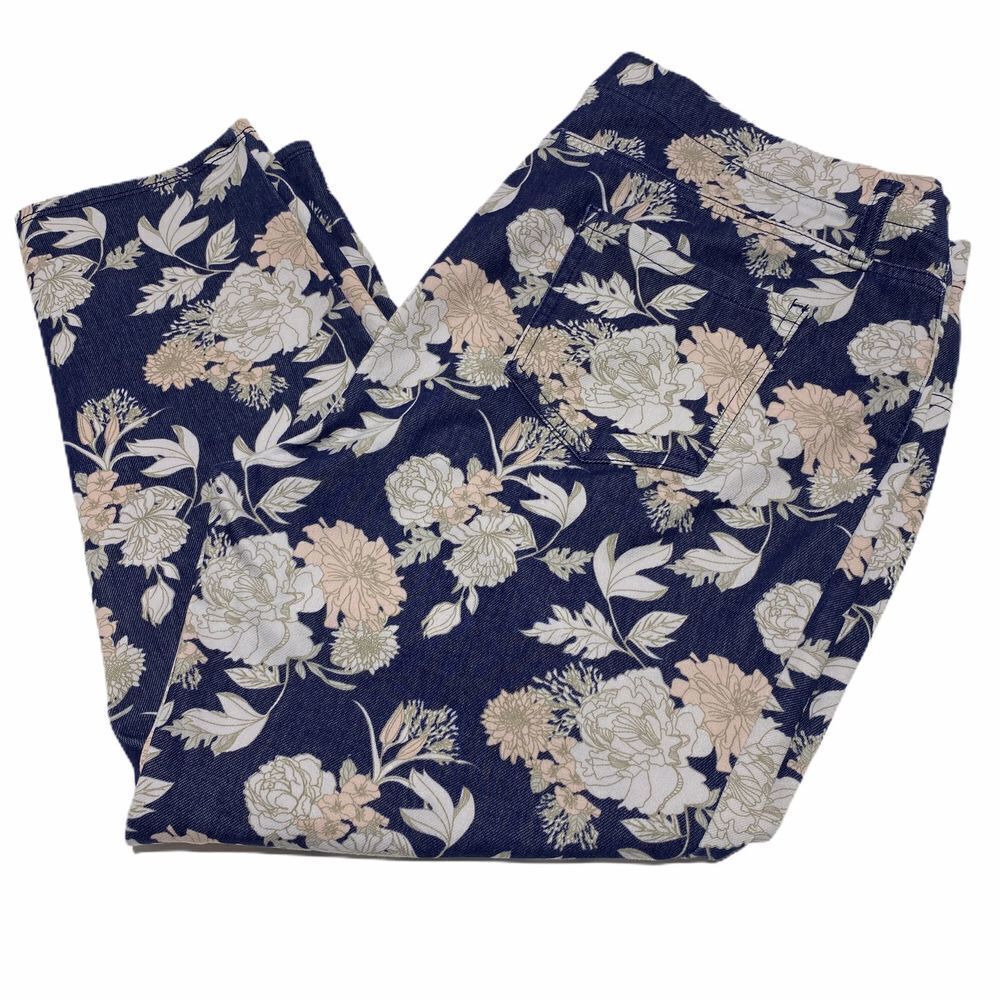 FADED Glory Floral Cropped Trousers 16-18 - Picture 10 of 11